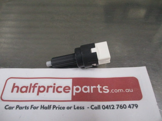Mitsubishi Triton/Mirage/Pajero Sport Genuine Brake Light Switch New Part
