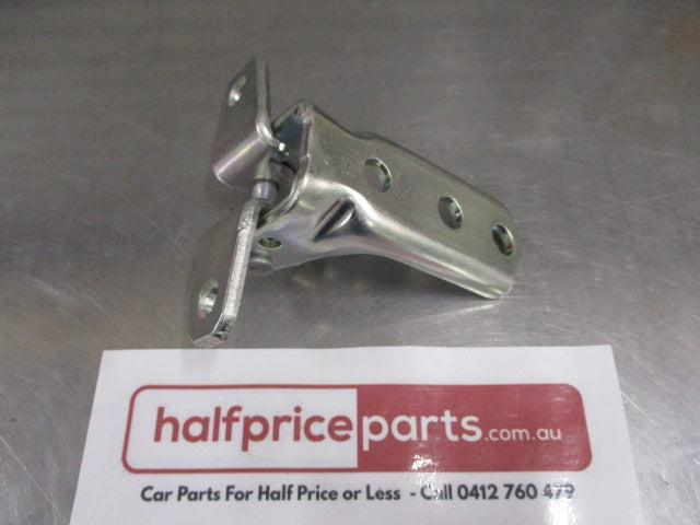 Mitsubishi Pajero Genuine Left Hand Rear Door Upper Door Hinge New Part