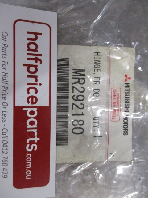 Mitsubishi Pajero Genuine Left Hand Rear Door Upper Door Hinge New Part