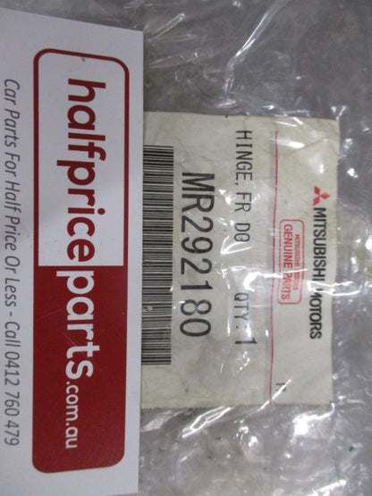 Mitsubishi Pajero Genuine Left Hand Rear Door Upper Door Hinge New Part