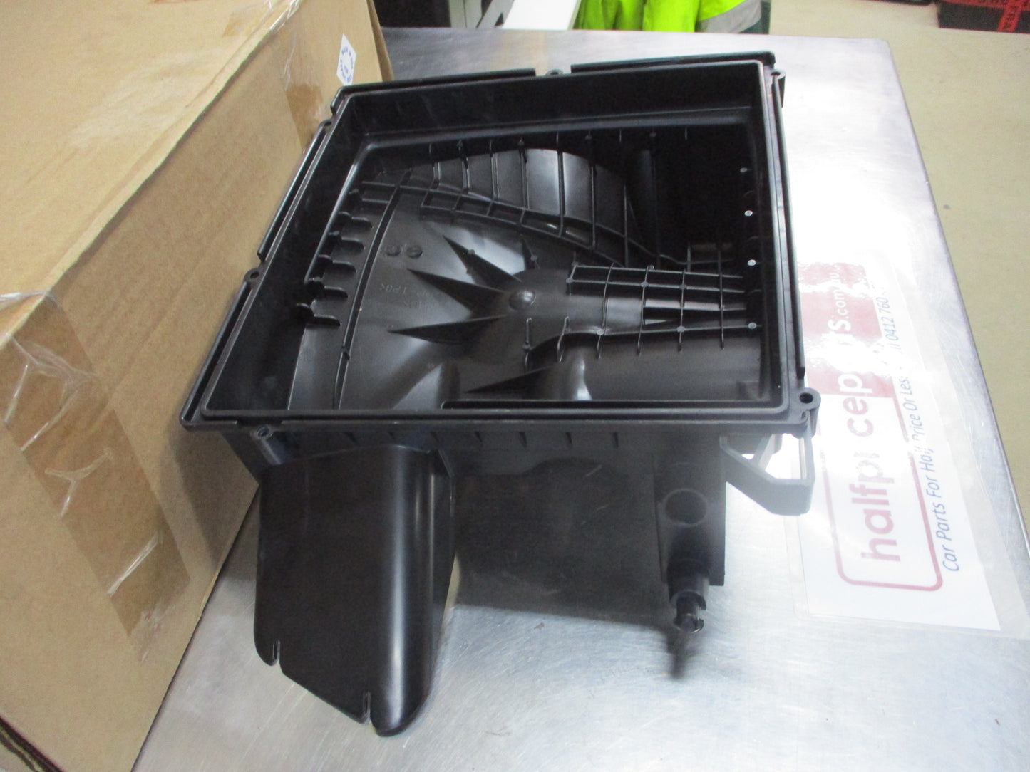 Holden Cruze Genuine Lower Air Cleaner Filter Box New Part