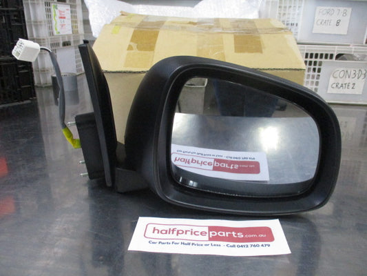 Suzuki SX4 Genuine Right Hand Side Door Rear View Mirror New Part