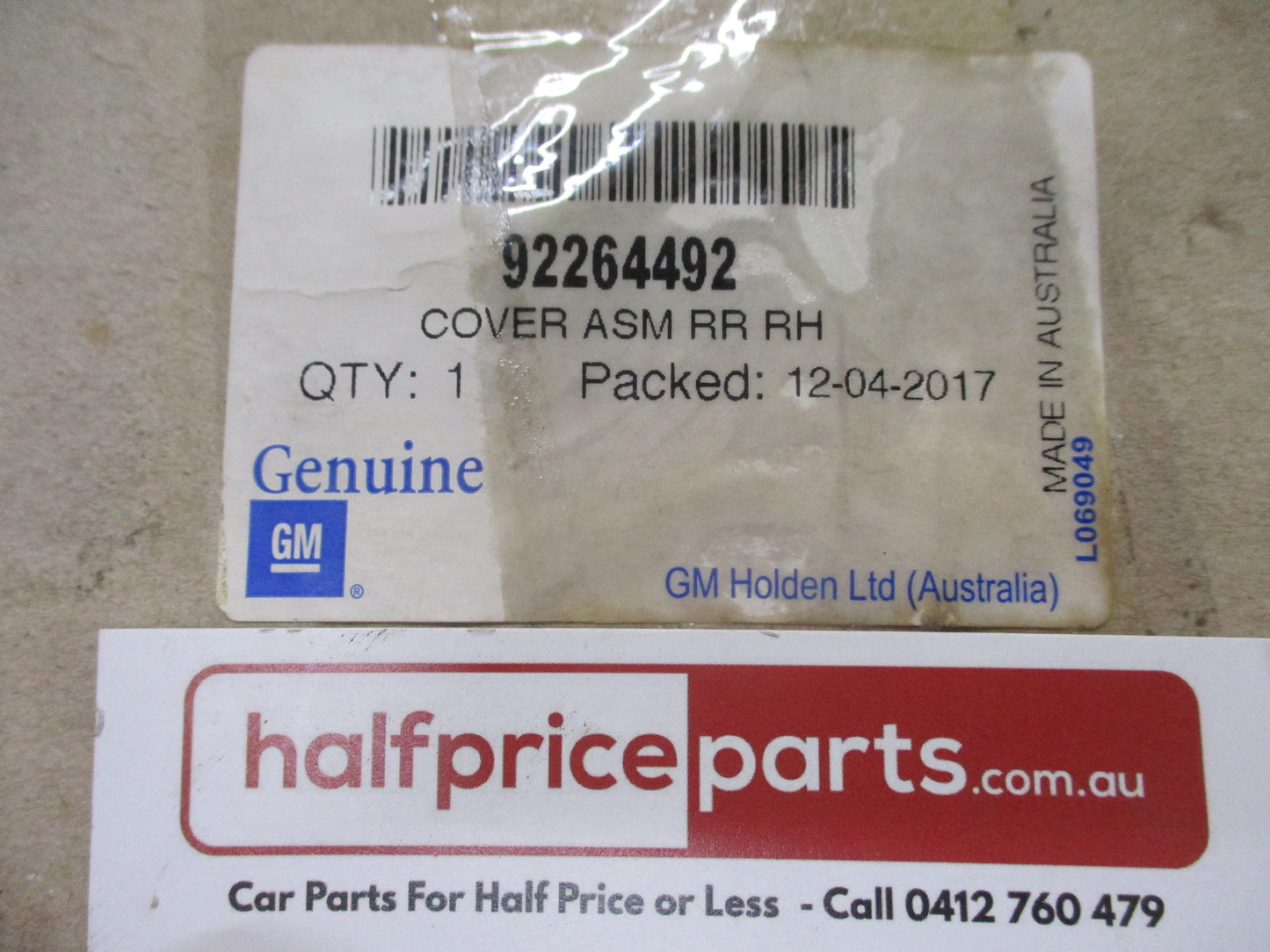 Holden VF Commodore /WM Statesman Genuine Right Hand Rear Window Cover Assembly New Part