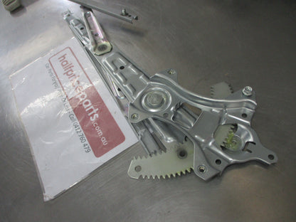 Isuzu D-Max Genuine Passenger Front Power Window Regulator No Motor New Part