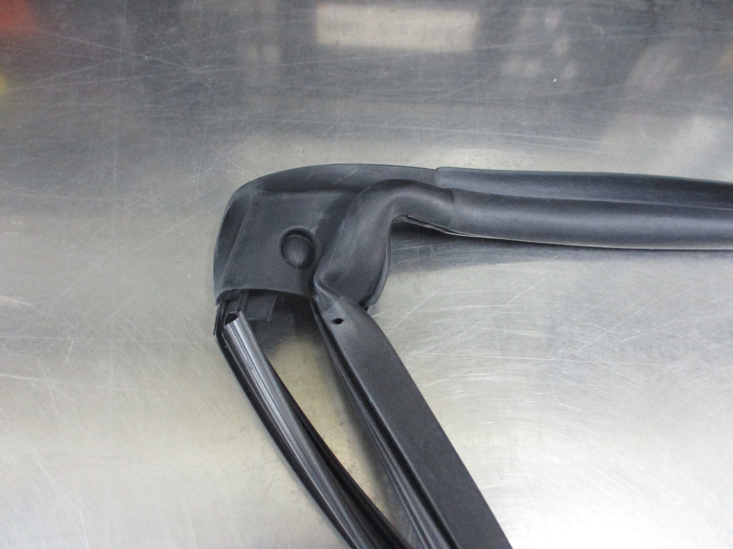 Honda Jazz Genuine Passenger Rear Door Weather Strip New Part