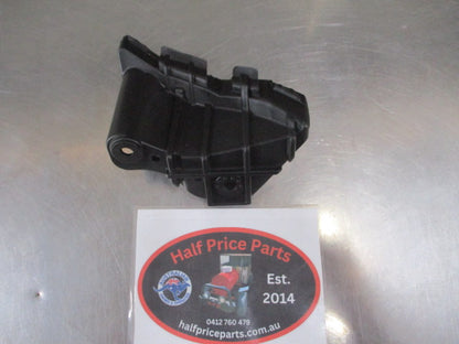 Kia Rio Genuine Upper Right Front Bumper Bracket Mount New Part