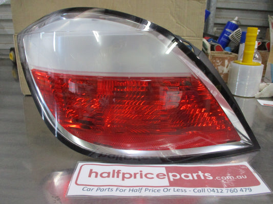 Holden Astra AH Genuine Rear Left Tail Lamp Frosted Indicator Assembly New Part
