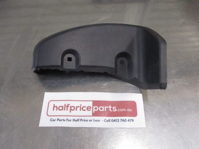 Mitsubishi ML Triton Genuine Left Hand Front Side Step End Cover New Part