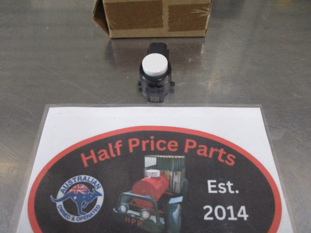 Holden VF Commodore Genuine Rear Parking Sensor (Heron White) New Part