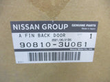 Nissan Cube Genuine Rear Tail Gate Outer Finisher Panel (Factory Painted Pearl White)New Part