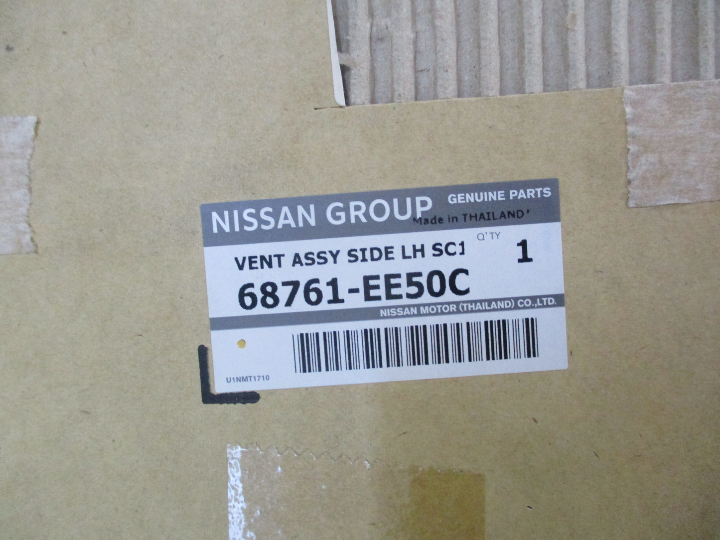 Nissan Tiida Genuine Front Left (Passengers) Air Vent And Trim New