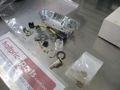 Holden Commodore/Statesman Genuine Right Hand Front Door Handle Bracket And Lock Kit New Part