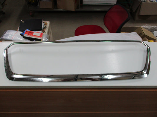 Subaru Impreza/XV Genuine Chrome Front Grille Moulding New Part