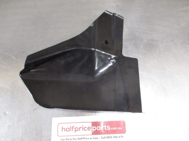 Mitsubishi Pajero Genuine Left Hand Rear Inner Wheelhouse Plate New Part
