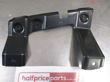Mitsubishi Pajero Genuine Left Front Bumper Bracket New Part