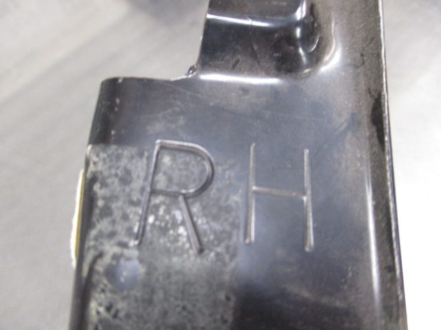 Mitsubishi Pajero Sport Genuine Right Hand Rear Side Bumper Bracket New Part