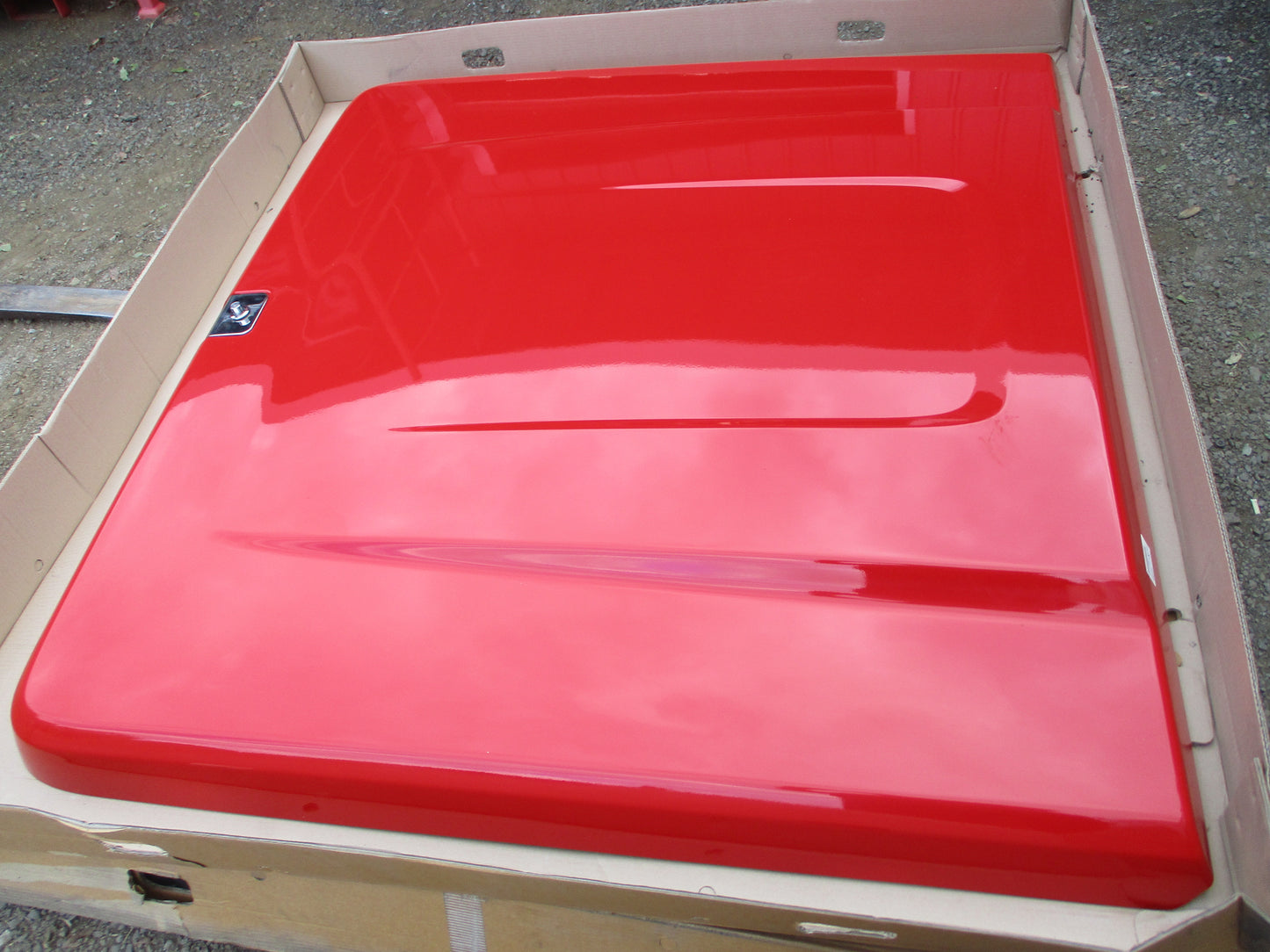 Holden RG Colorado Dual Cab Genuine Hard Lid Cover Kit (Absolute Red)New Part