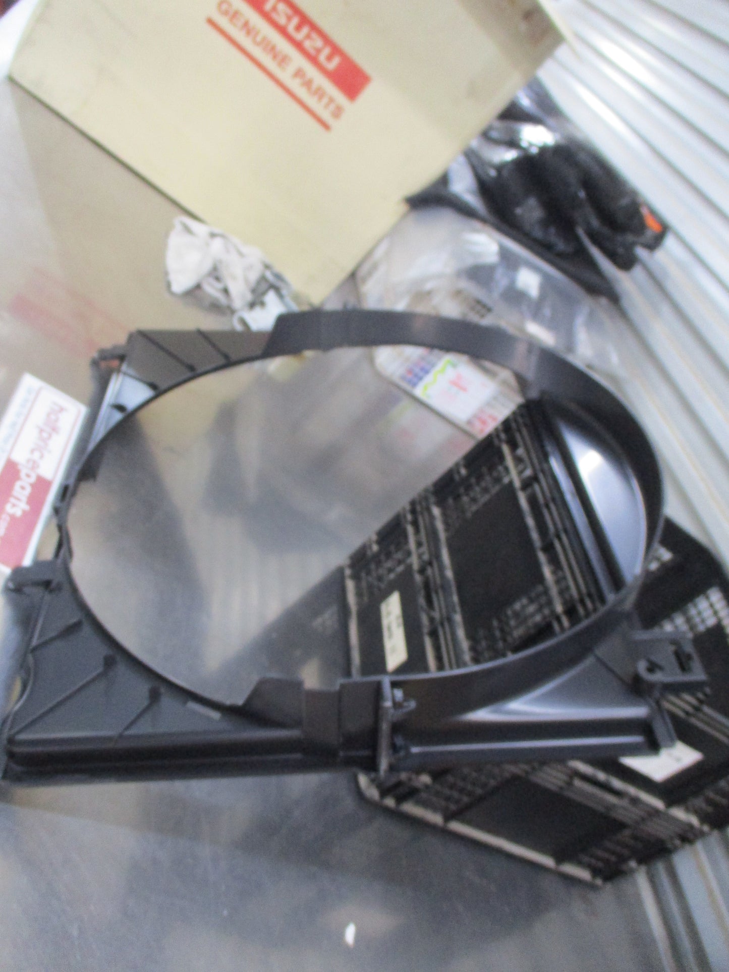 Isuzu RA Rodeo/RC Colorado/D-Max Genuine Radiator Fan Shroud New Part