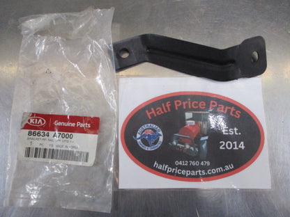 Kia Cerato Sedan Genuine Right Hand Rear Upper Support Bracket New Part