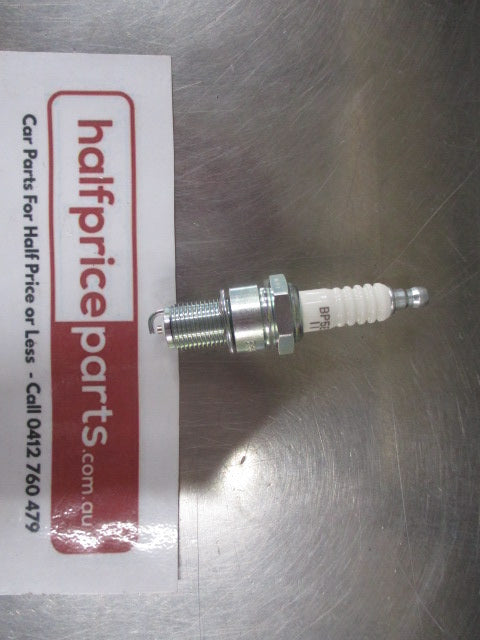 Mitsubishi Pajero/Colt/Lancer/Mirage Genuine/NGK Spark Plug New Part