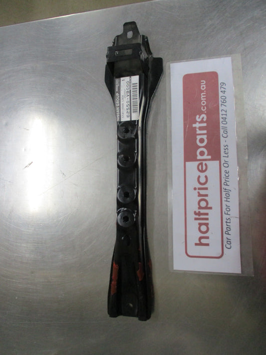 Nissan Patrol Y61 Genuine Stay Bonnet Lock New Part
