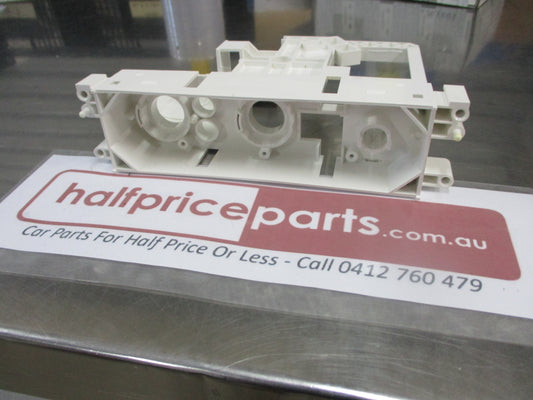 Nissan X-Trail T30 Genuine Base Control Bracket New Part