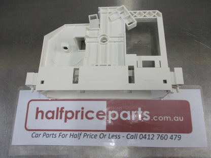 Nissan X-Trail T30 Genuine Base Control Bracket New Part