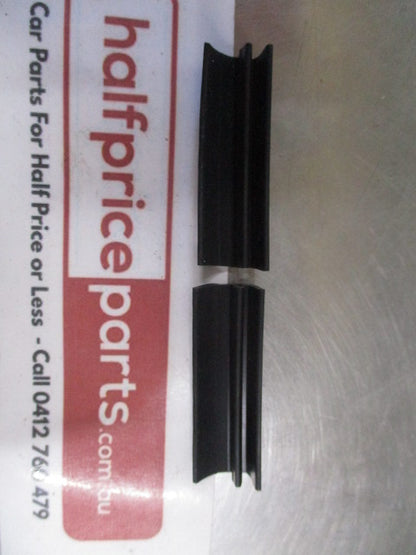 Mitsubishi MQ Triton Genuine Dual Cab Tonneau Cover Dust Seal Kit New Part
