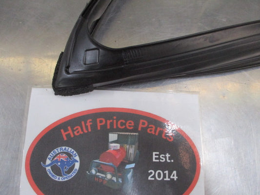 Kia Cerato Genuine Left Hand Side Front Glass Window Run Rubber (Passenger) New Part