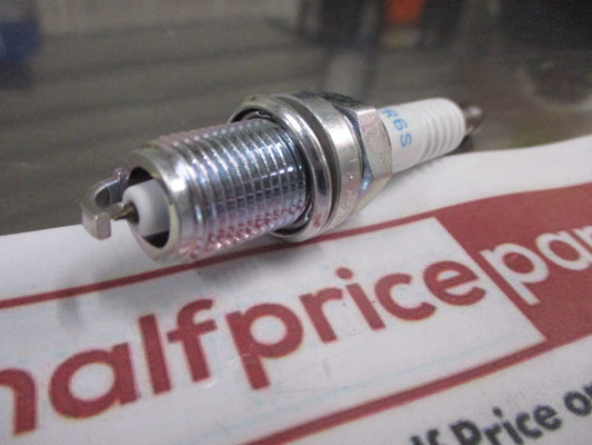 Mitsubishi Pajero Genuine Spark Plug New Part