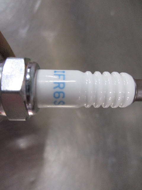 Mitsubishi Pajero Genuine Spark Plug New Part