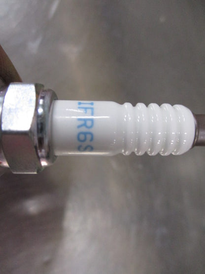 Mitsubishi Pajero Genuine Spark Plug New Part