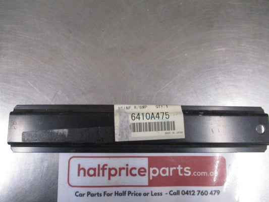 Mitsubishi Pajero Genuine Rear Bumper Face Support Reinforcement New Part