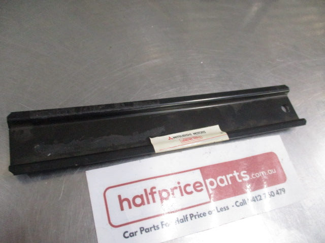 Mitsubishi Pajero Genuine Rear Bumper Face Support Reinforcement New Part
