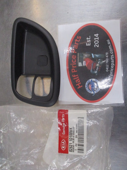 Kia Rondo Genuine Right Hand Front Inside Door Handle Housing New Part