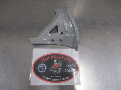 Kia Rio Genuine Right Hand Guard Bracket New Part