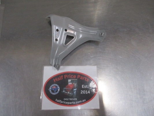 Kia Rio Genuine Right Hand Guard Bracket New Part