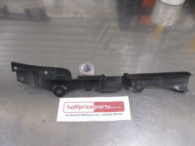 Mitsubishi Pajero/Triton Genuine Front Right Hand Guard Garnish New Part