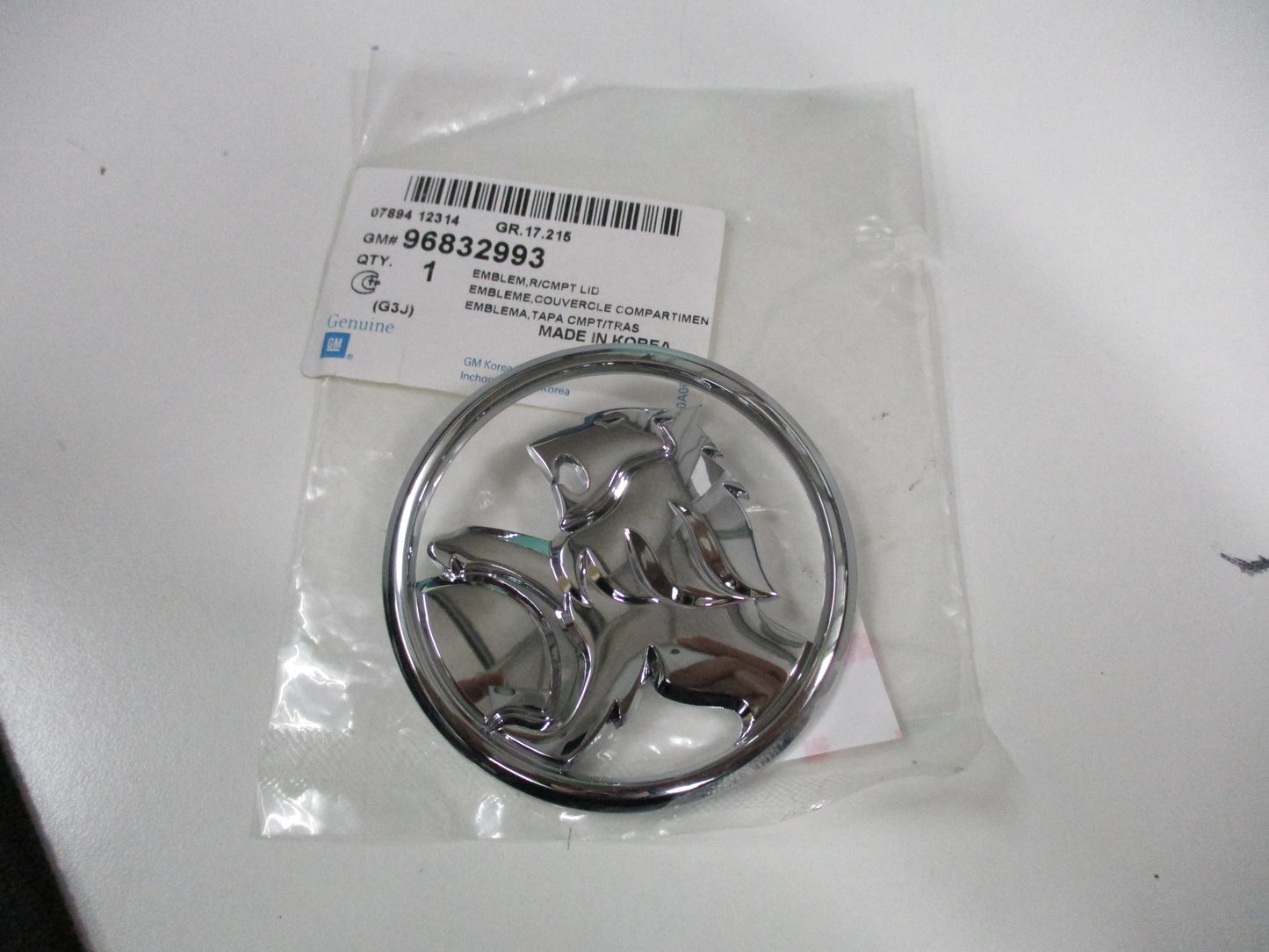 Holden Cruze Genuine Boot Lid Lion Emblem New