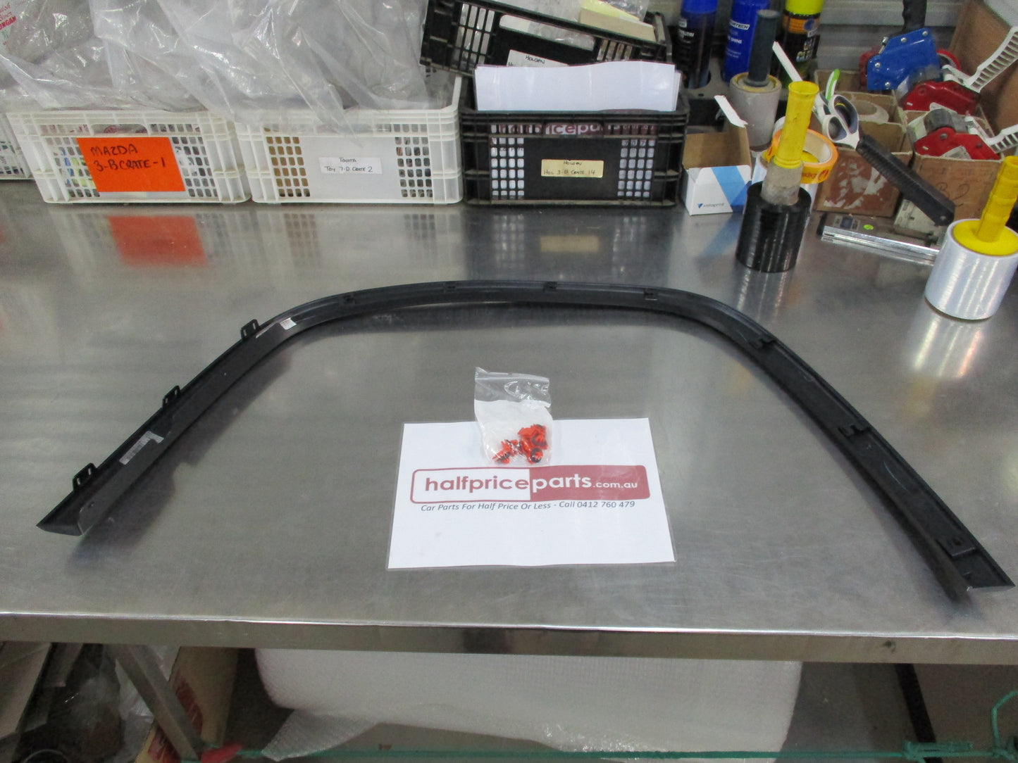 Jeep Grand Cherokee Genuine Front Right (Driver's) Wheel Flare Moulding New Part