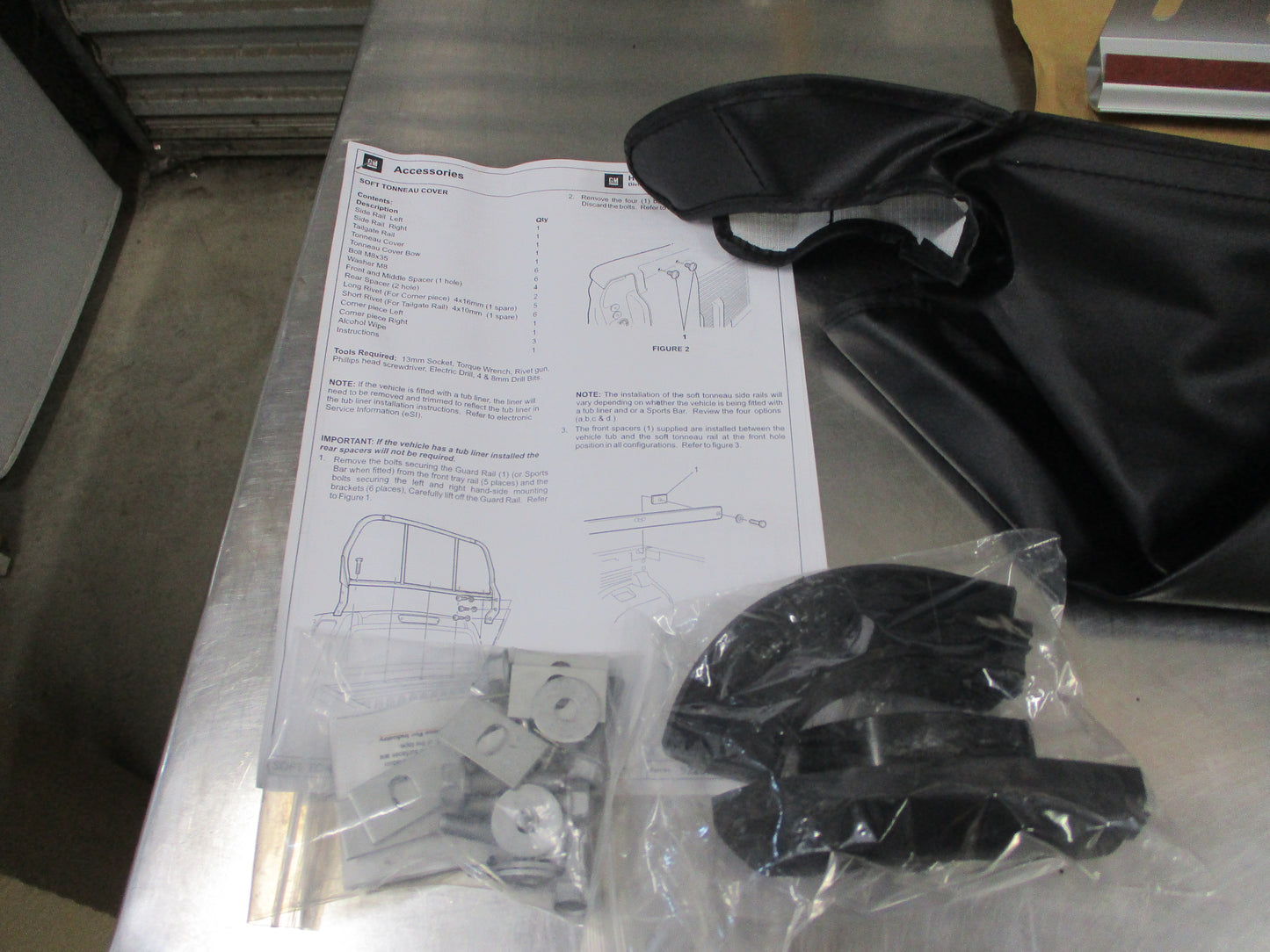Holden RG Colorado Dual Cab Genuine Soft Tonneau Kit (No Sports Bar) New Part