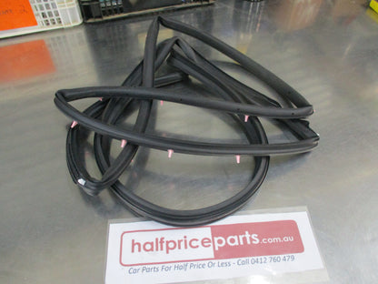 Honda Civic Genuine Front Left Hand Door Weatherstrip New Part