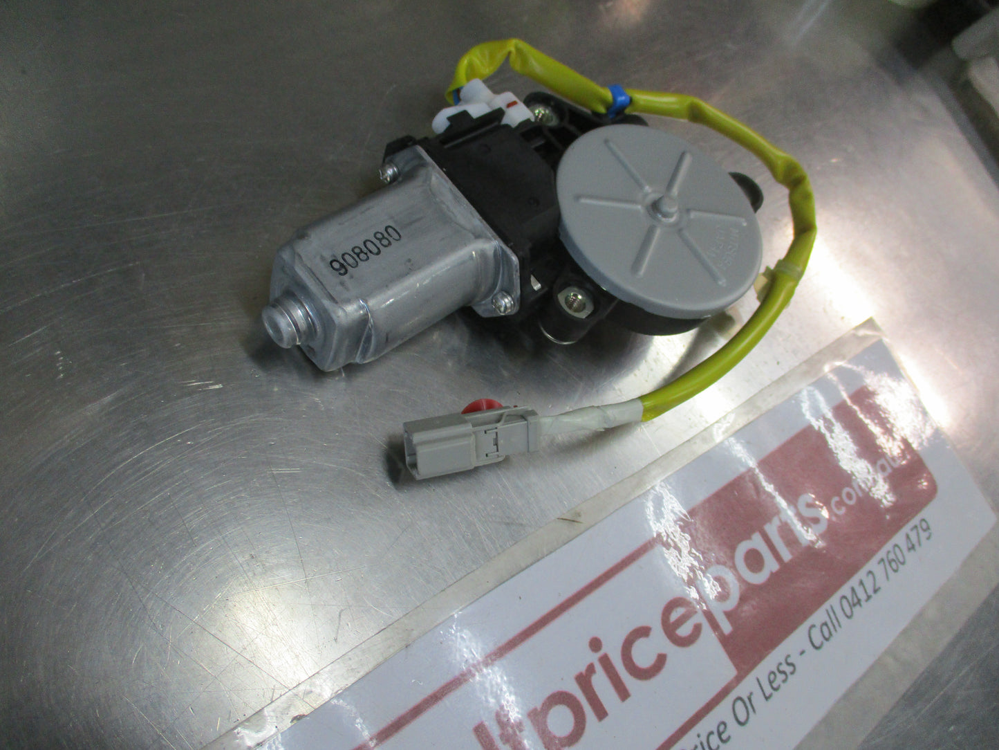 Honda CR-V Genuine Right Hand Rear (Passengers) Window Motor New Part