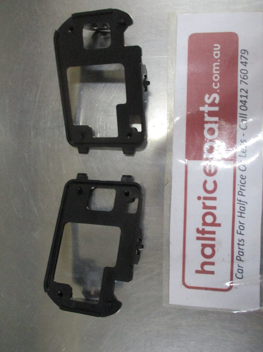 Peugeot 5008 Genuine Front Fog Light Support Brackets (Pair) New Part