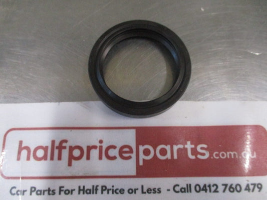 Mitsubishi Pajero/Pajero Sport Genuine Transfer Output Shaft Oil Seal New Part