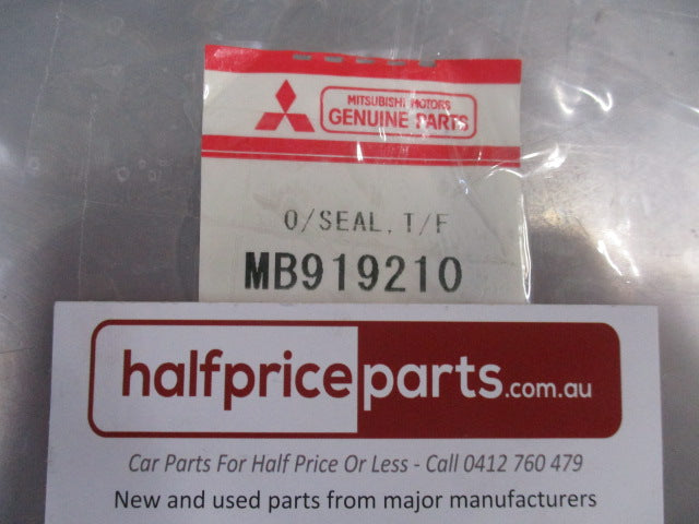 Mitsubishi Pajero/Pajero Sport Genuine Transfer Output Shaft Oil Seal New Part