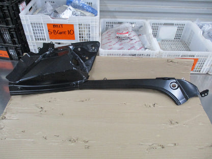 Honda Civic Genuine Right (Drivers) Rear Gutter/Piller New