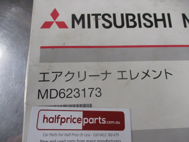 Mitsubishi Colt/Lancer Genuine Engine Air Filter New Part