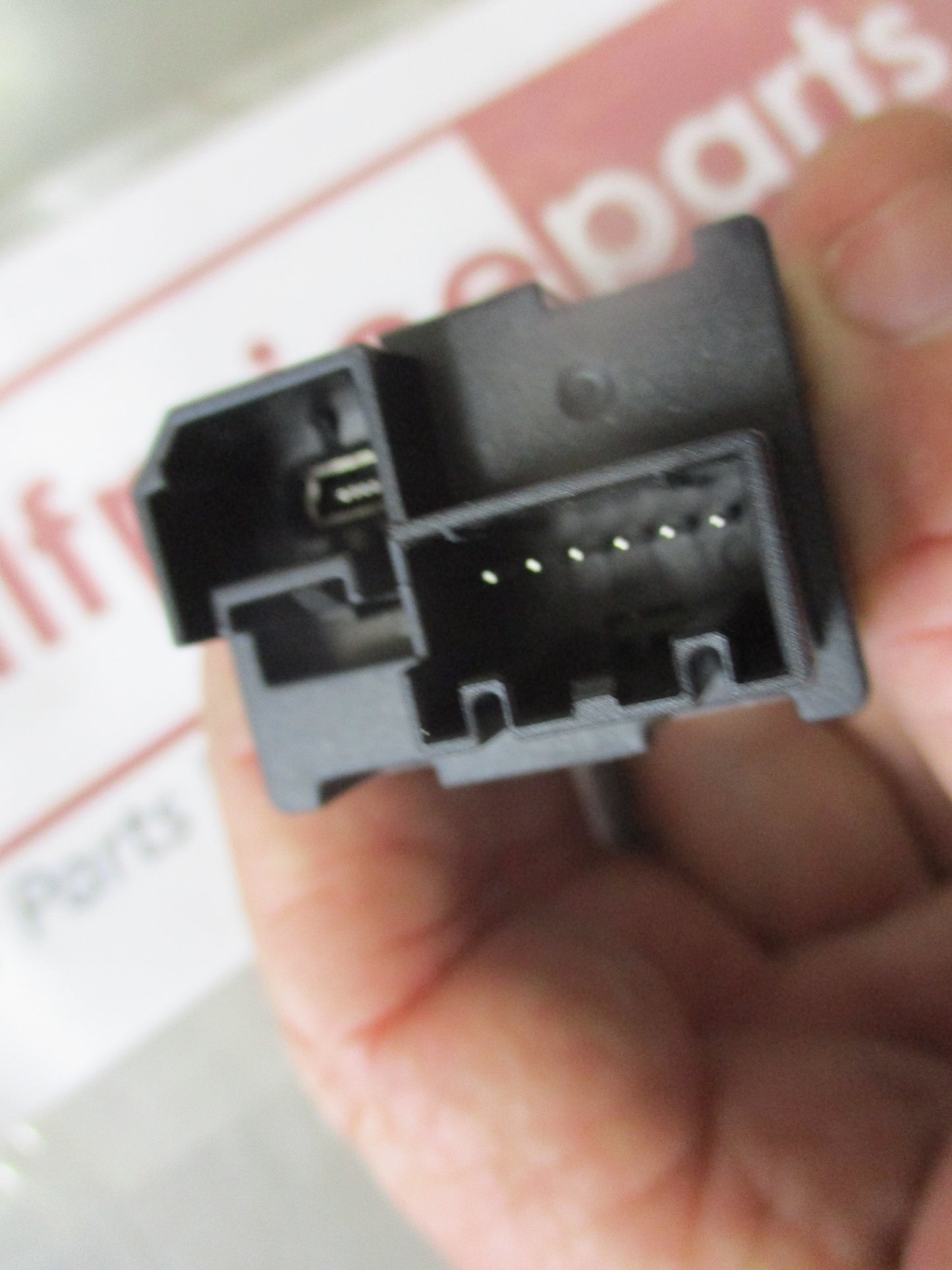 Holden Insignia-B Genuine USB-SD Card Aux Socket New Part