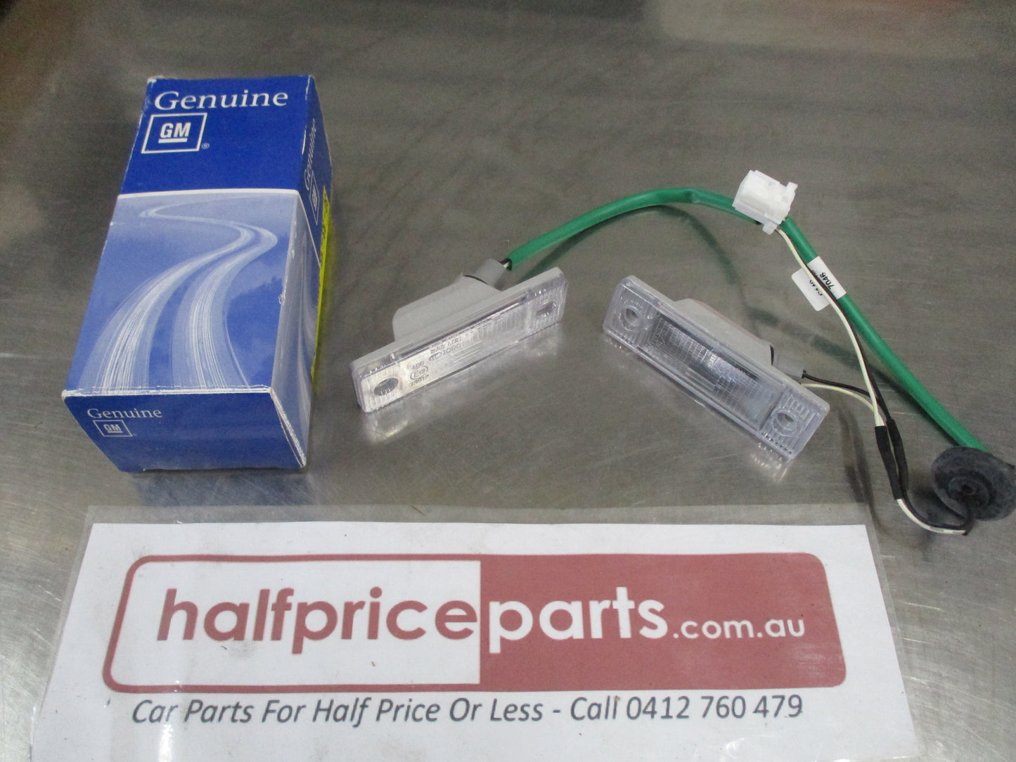 Holden Captiva Genuine License Plate Lamps And Wiring Assembly New Part